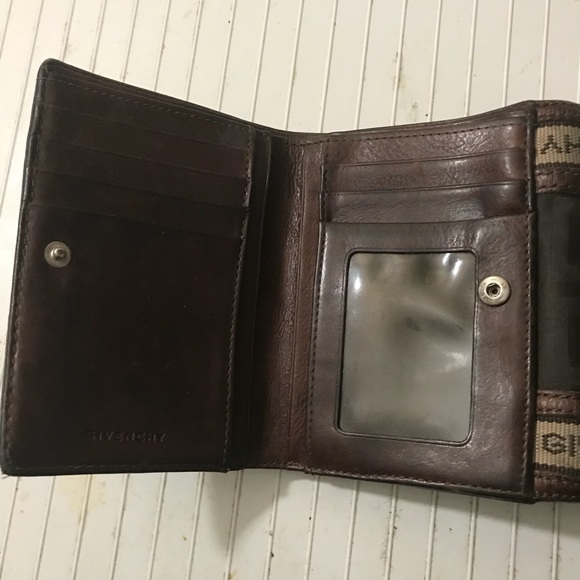 Givenchy. leather. Wallet - Picture 4 of 4
